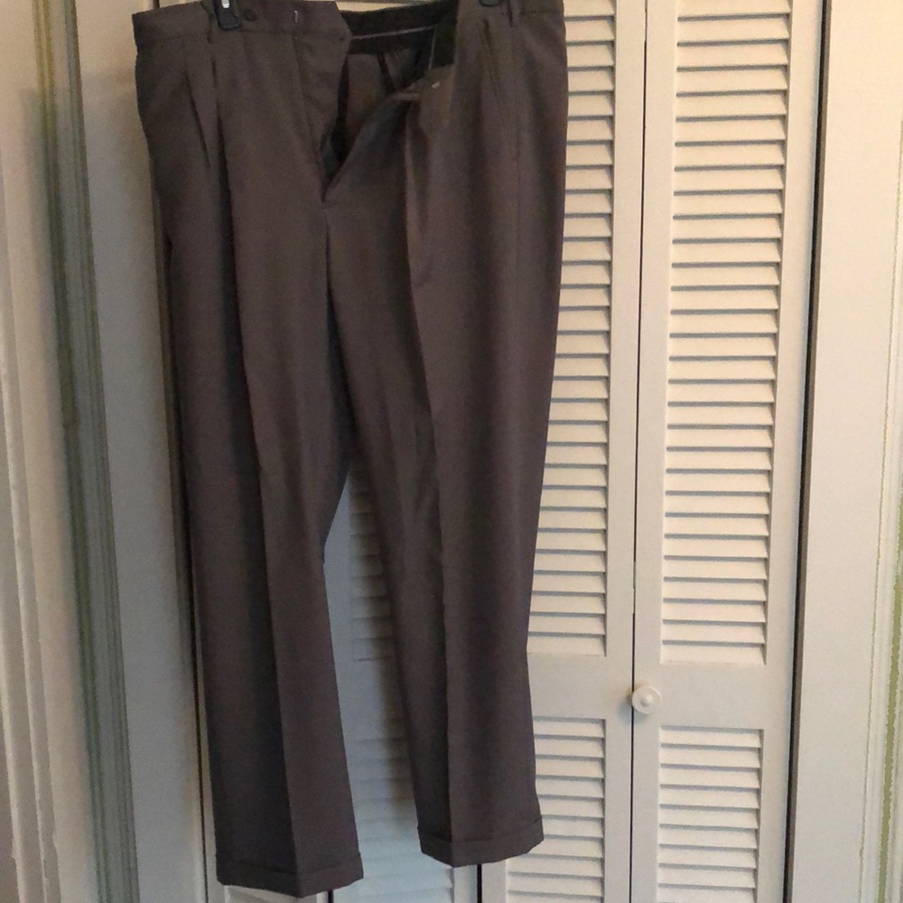 Men’s dress pants Geoffrey Beene brand size 40X32 gray cuffed bottom hems